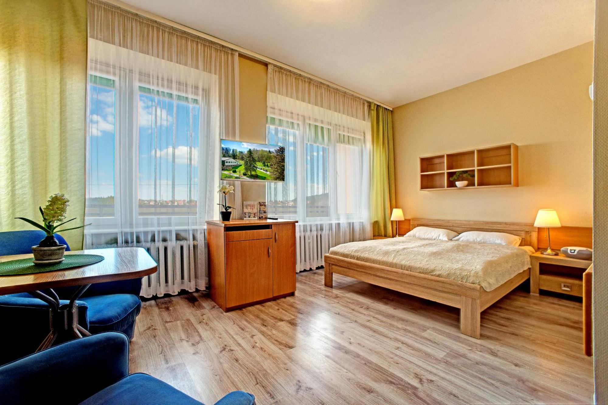 Hotel Kzzg W Polsce, Gornicze Sanatorium Zwiazkowe "Gornik" Iwonicz-Zdrój Esterno foto