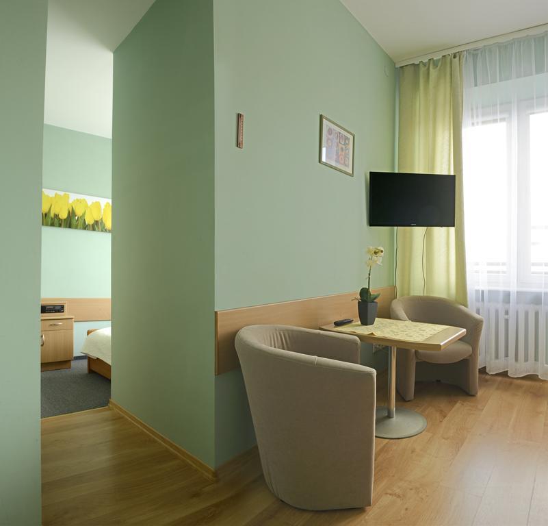 Hotel Kzzg W Polsce, Gornicze Sanatorium Zwiazkowe "Gornik" Iwonicz-Zdrój Esterno foto