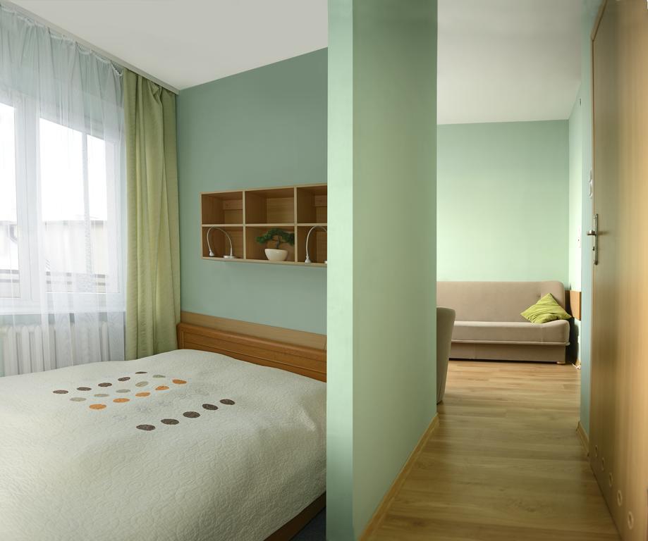 Hotel Kzzg W Polsce, Gornicze Sanatorium Zwiazkowe "Gornik" Iwonicz-Zdrój Esterno foto