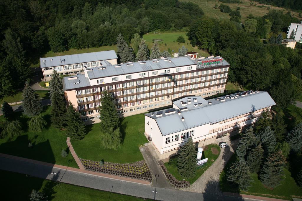 Hotel Kzzg W Polsce, Gornicze Sanatorium Zwiazkowe "Gornik" Iwonicz-Zdrój Esterno foto